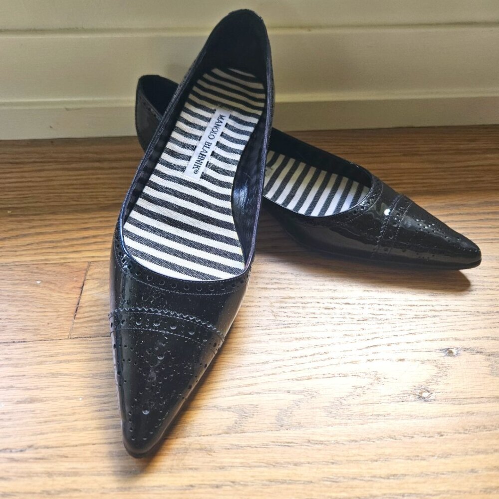 New Manolo Blahnik PETUNIA Brogue Patent Leather Blk Tuxedo Ballet Flats, 35 1/2